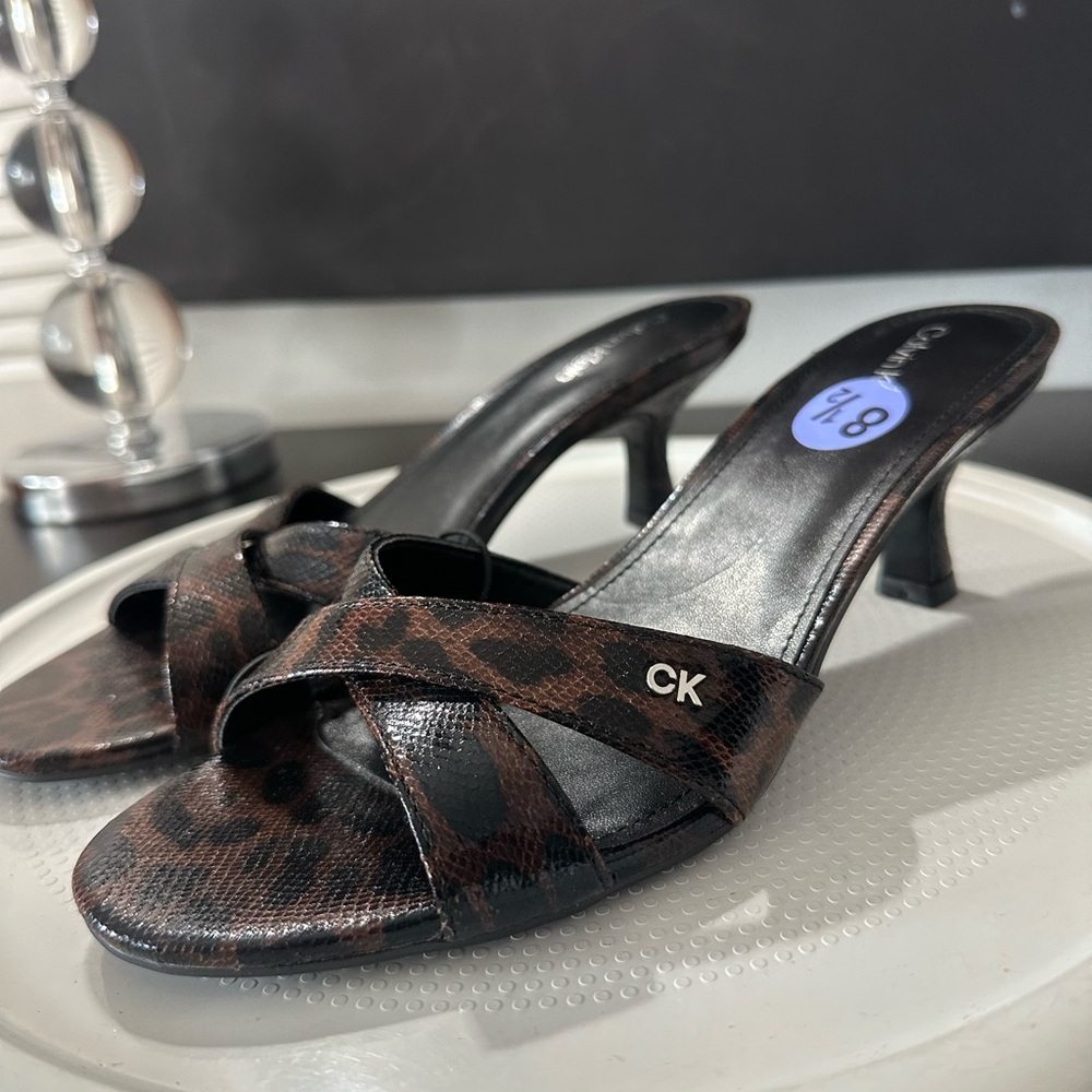 🆕Calvin Klein Animal Print Kitten Heels Sandals